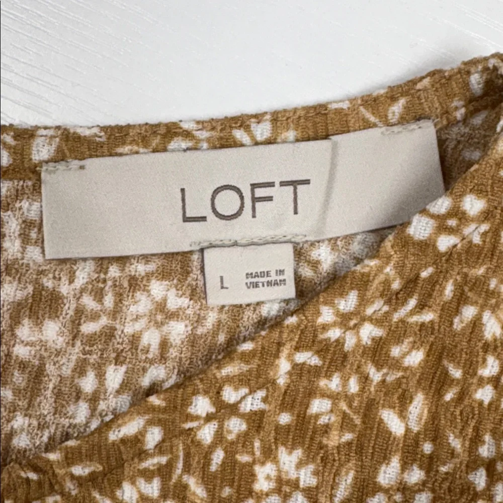 Ann Taylor LOFT Floral Woven Gauze Puff Sleeve Peasant Popover Blouse Tan Large